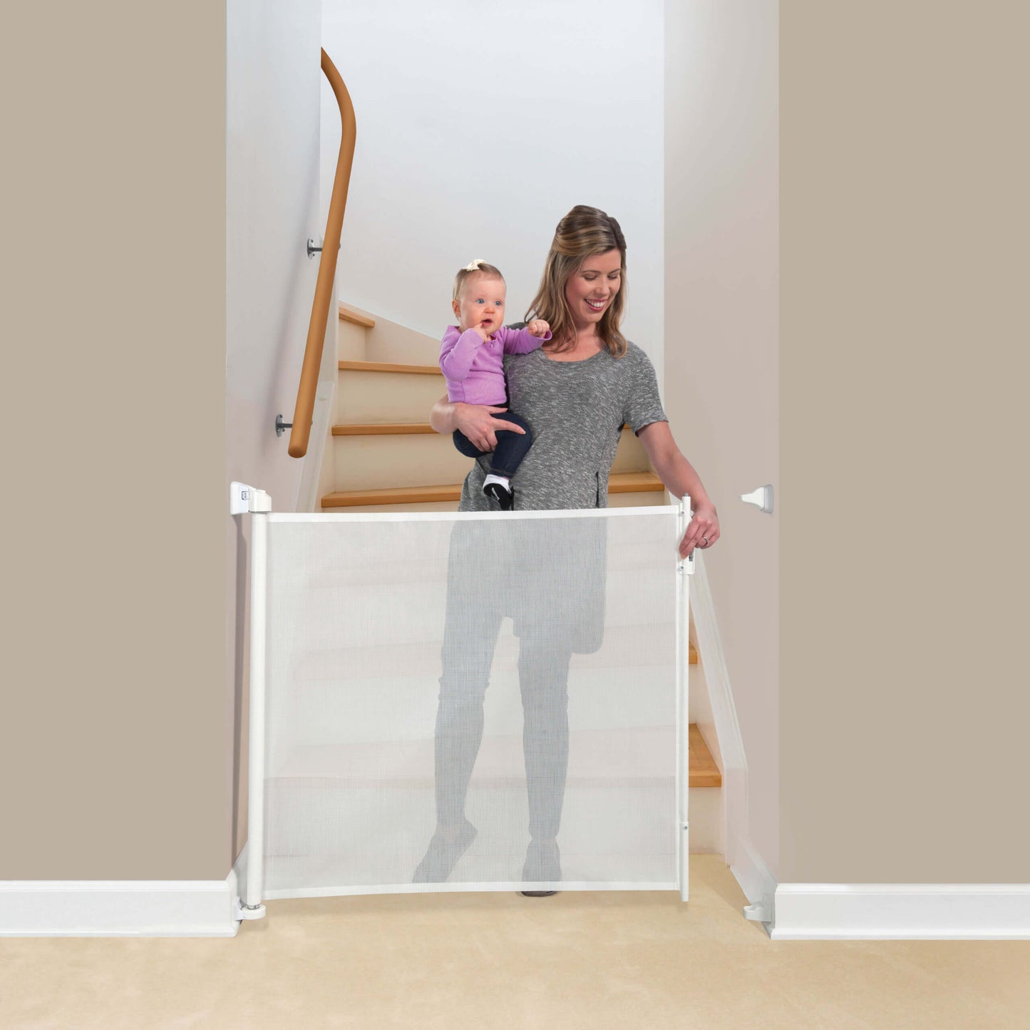 Kidco-Retractable Safeway Gate