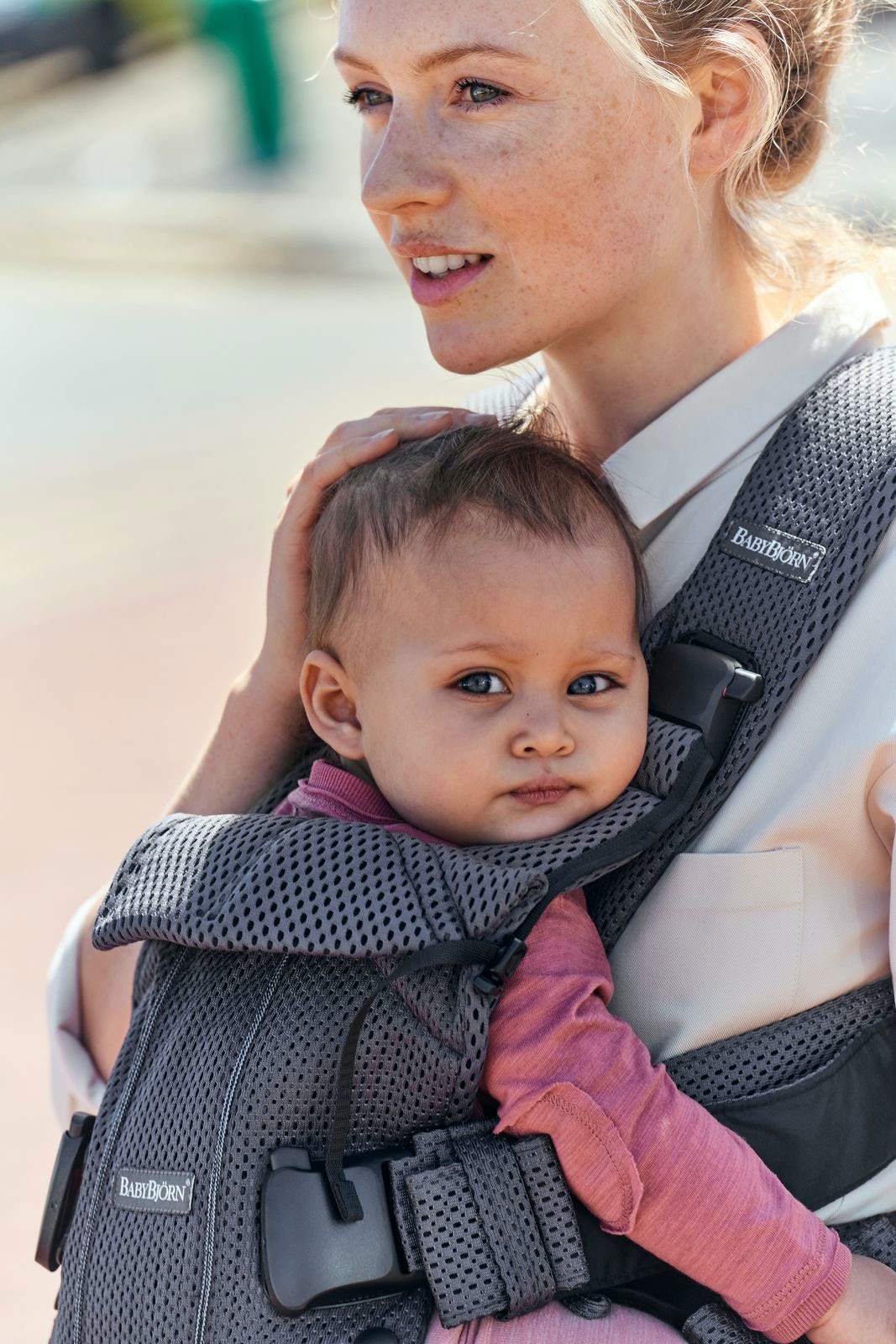BabyBjorn Carrier One Air 3D