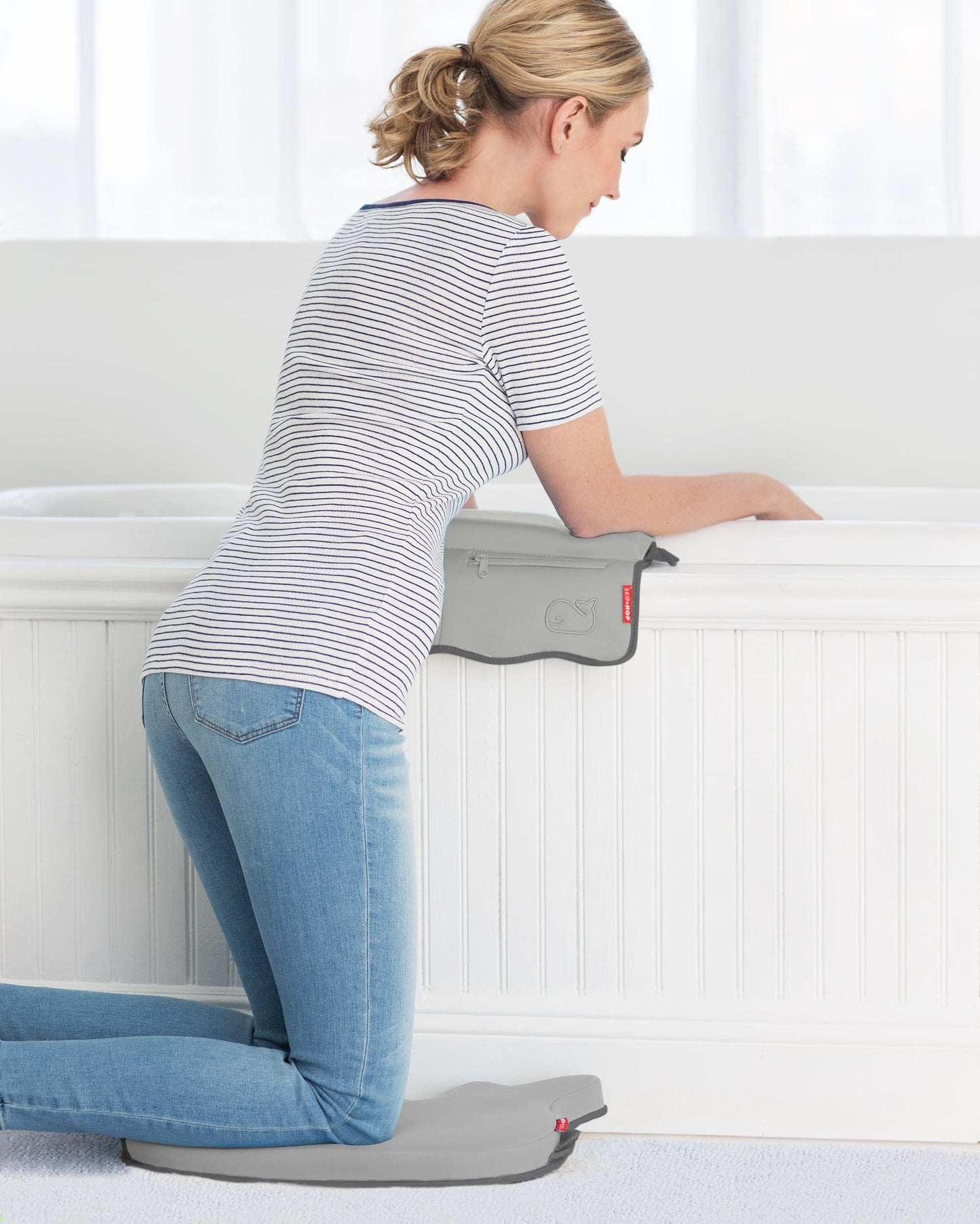 Moby Bath Kneeler