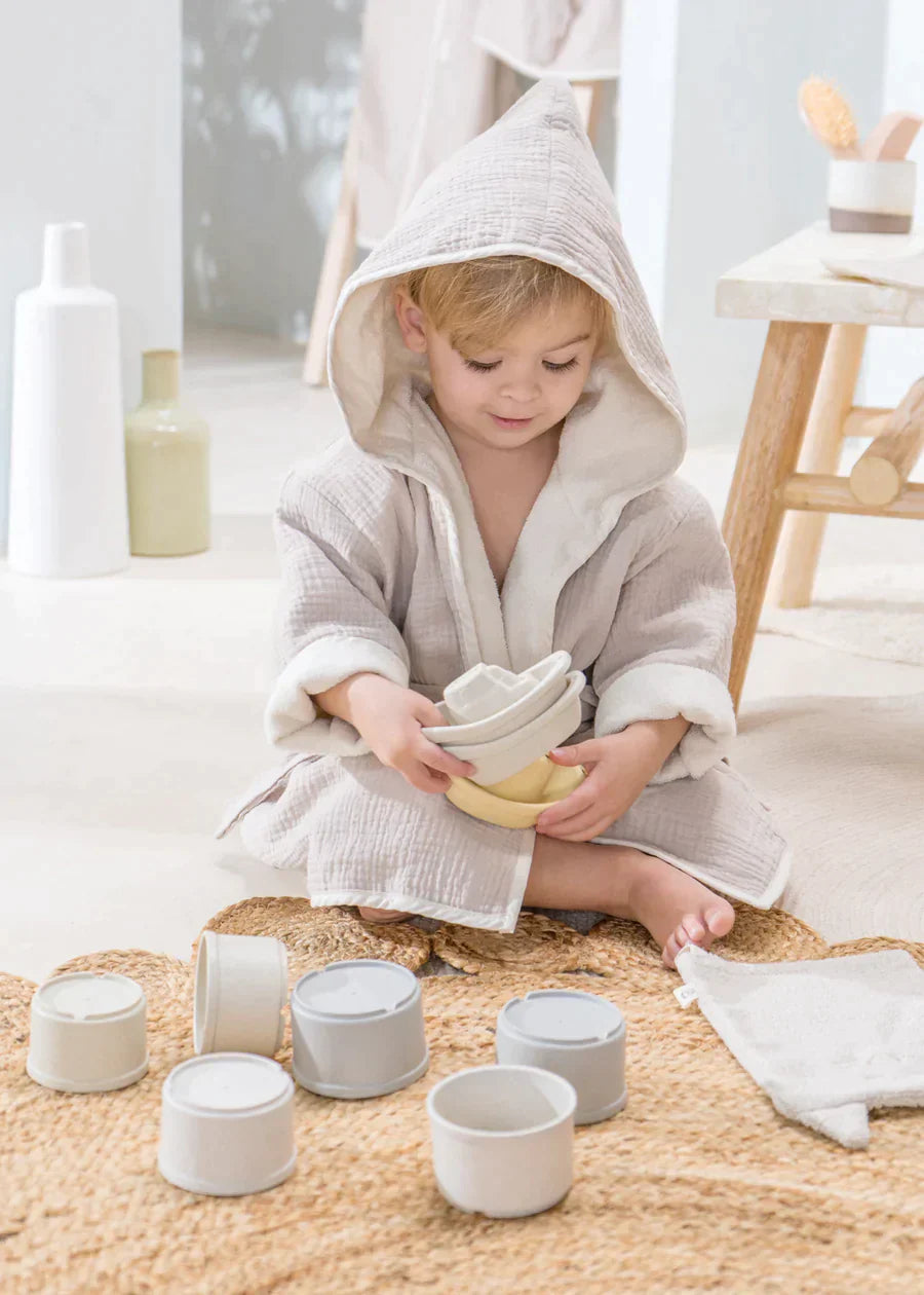 Bath Toy Organizer Set With Stackable Cups and Boats