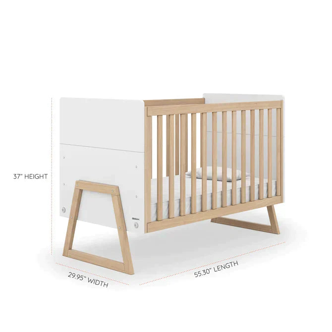 Domino-to-Grow Convertible Crib