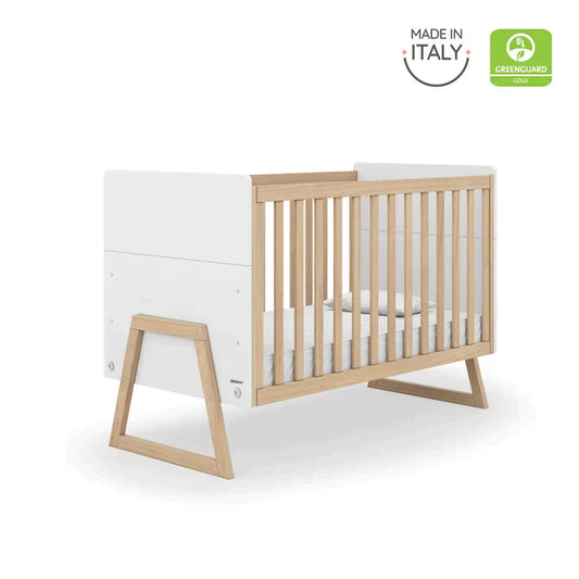 Domino-to-Grow Convertible Crib