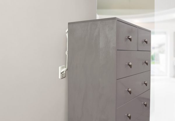 Dreambaby Heavy Duty Hinged Furniture Anchors 2pk