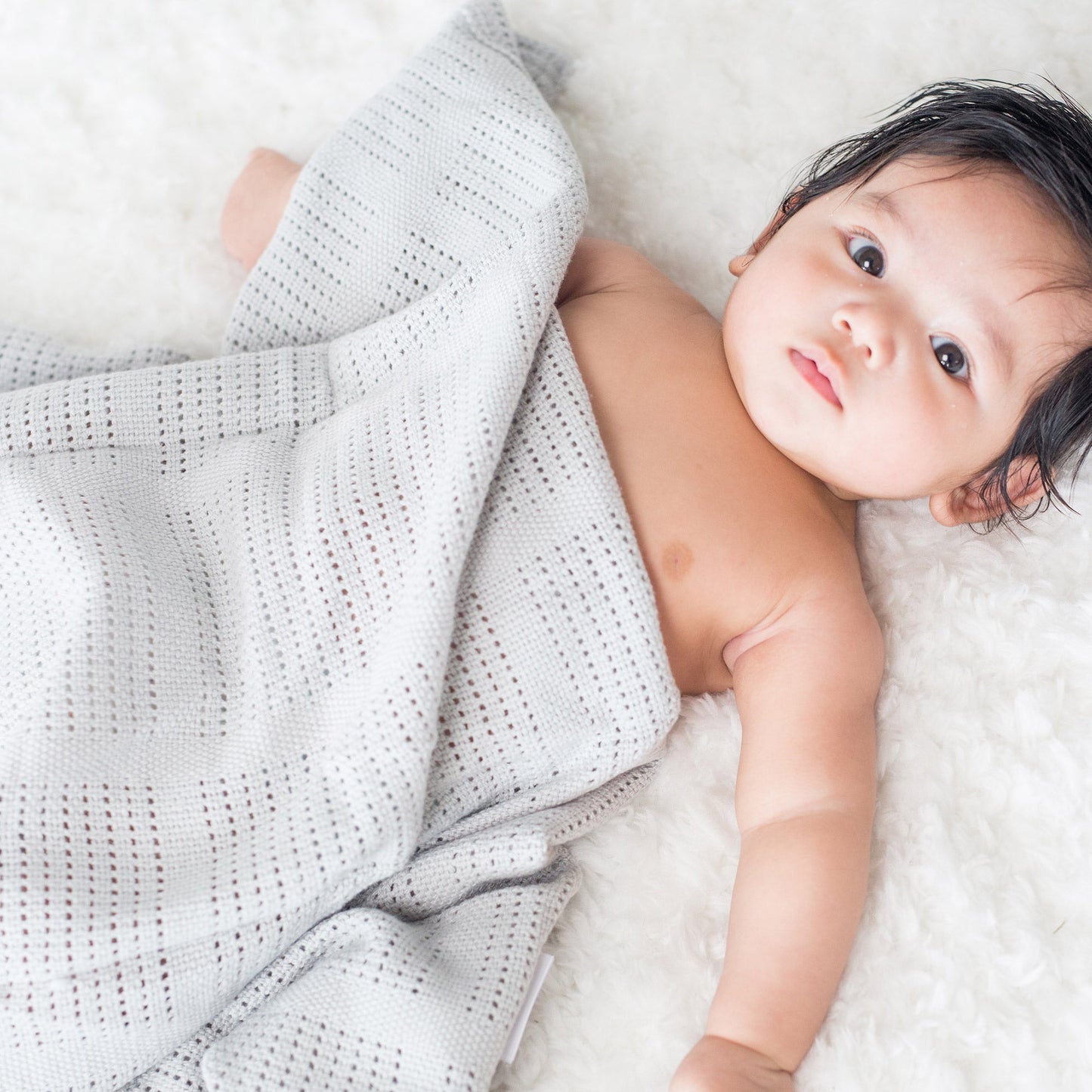 Lulujo Cellular Blanket