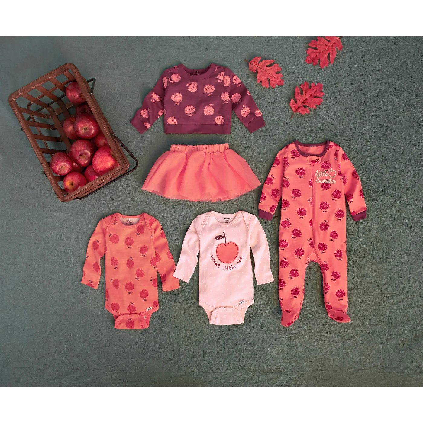 Apples Sleep N Play Set