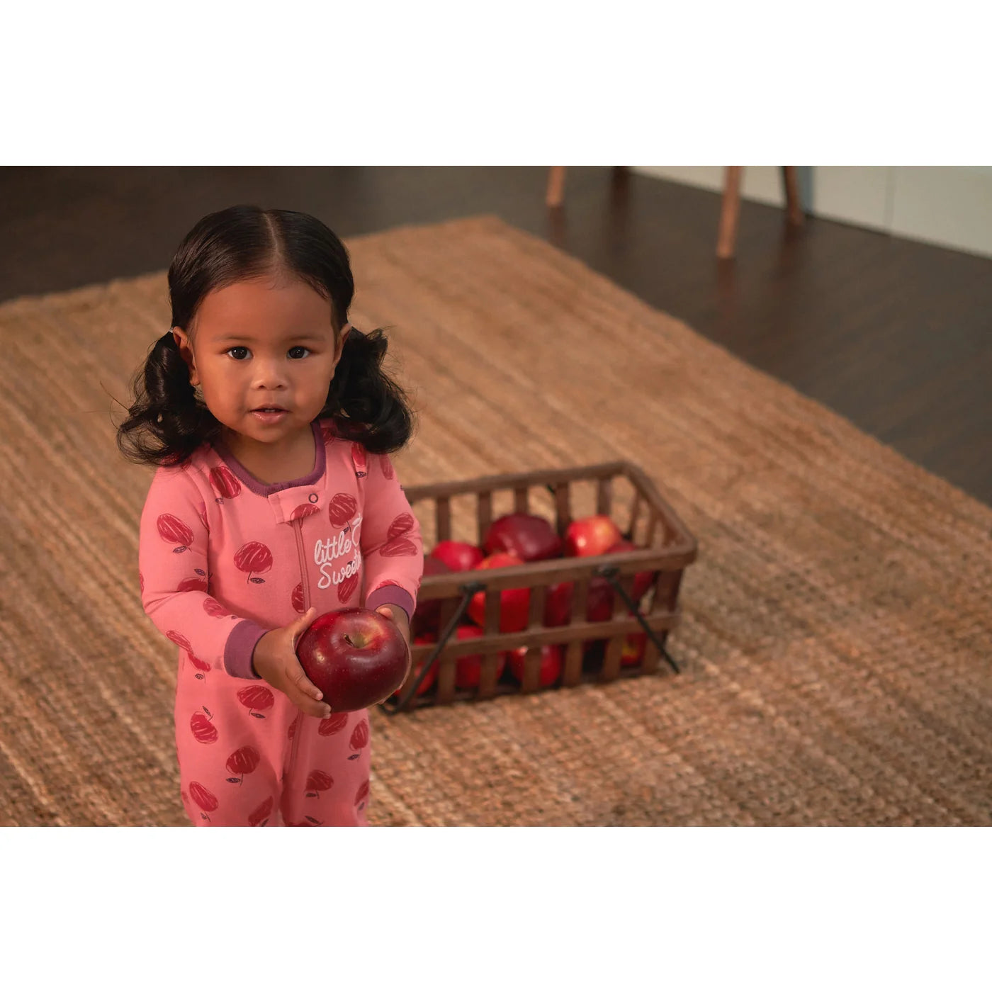 Apples Sleep N Play Set