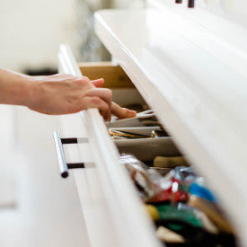 Top Drawer/Door Adhesive Latches, 4 pack White