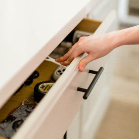 Top Drawer/Door Adhesive Latches, 4 pack White